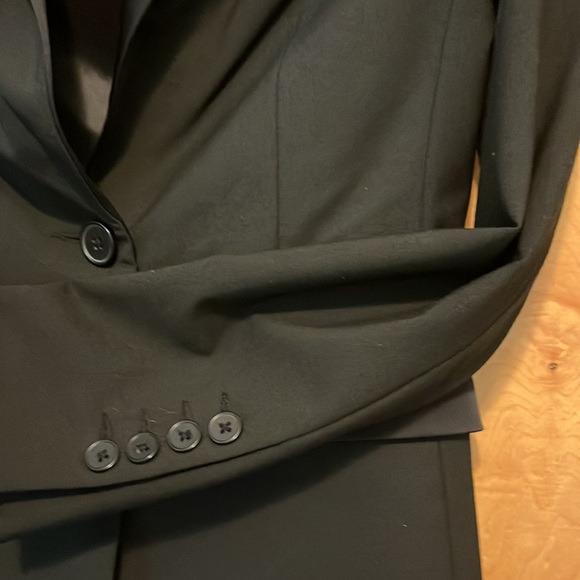 Express Design Studio black blazer EUC all pockets are functional with silk feel - Picture 7 of 11